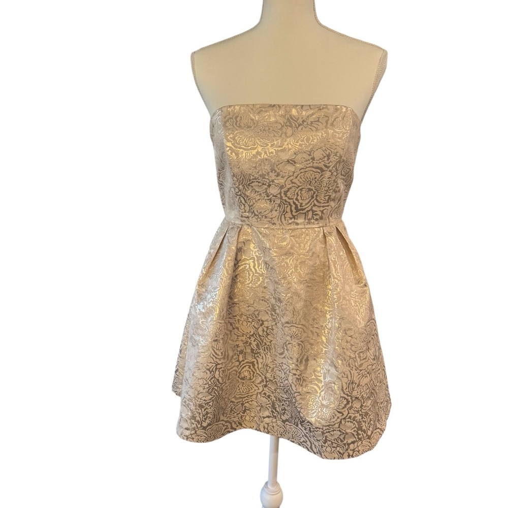 Elegant Backless Cream Dress